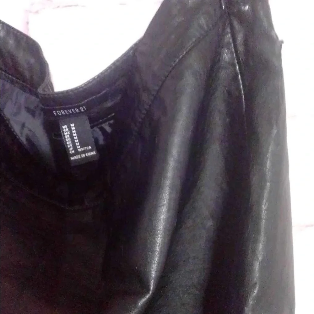 Forever 21 Skirt (M) - Picture 6 of 7